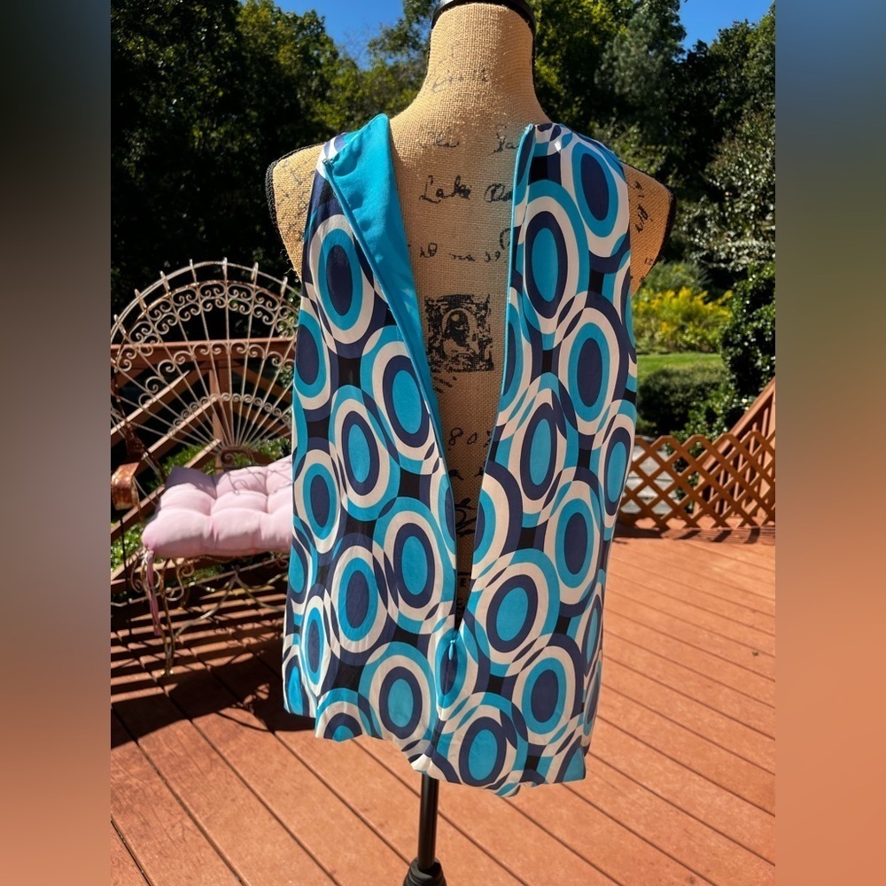 Blue Geometric Pattern Women's Top 100% silk - Picture 6 of 15